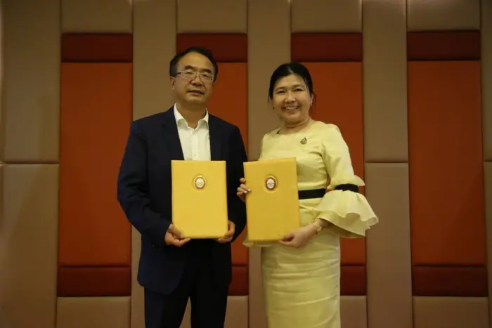 มหาวิทยาลัยกรุงเทพธนบุรี ลงนาม MOU ด้านวิชาการกับ Shandong Yingcai University
